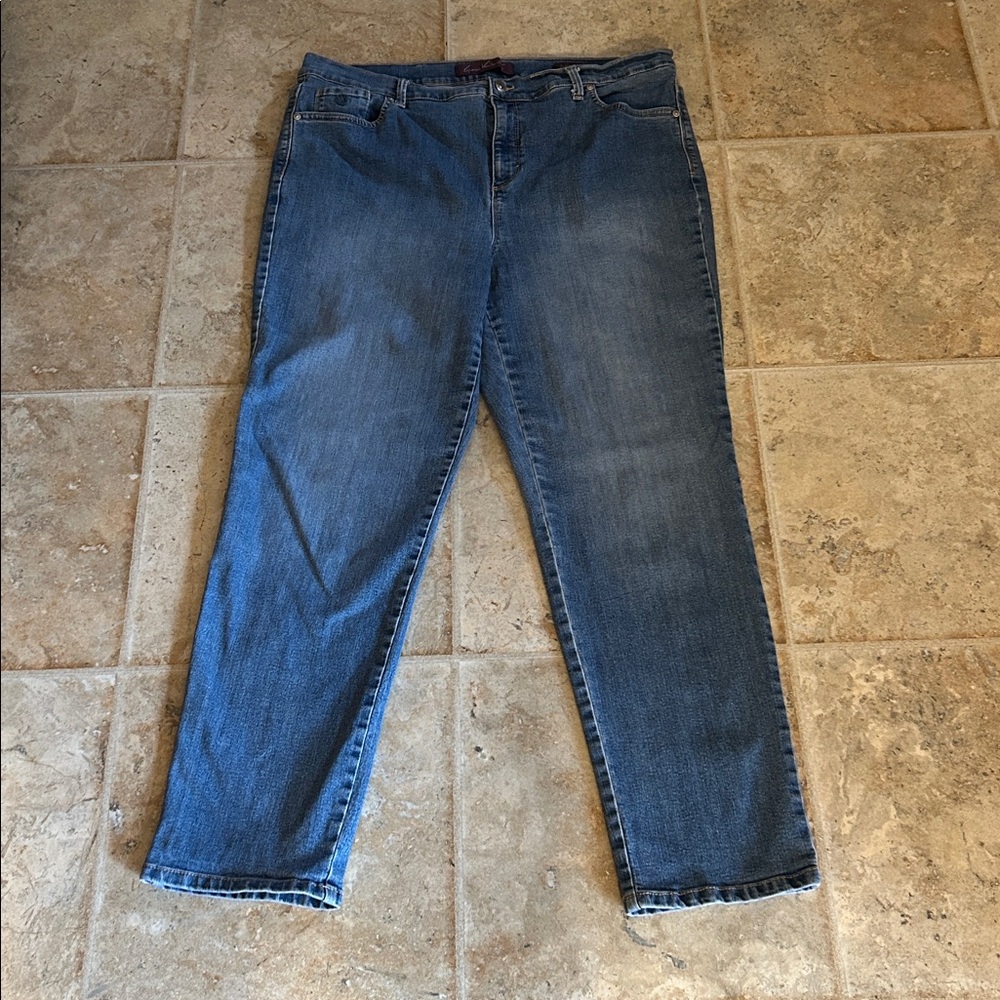 Gloria Vanderbilt Amanda Blue Jeans - Picture 9 of 10
